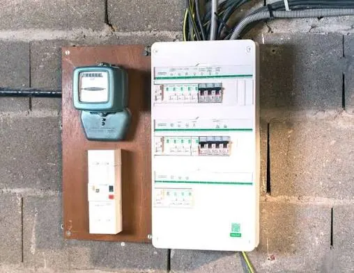 Tableau électrique — Électricité en urgence à Paris